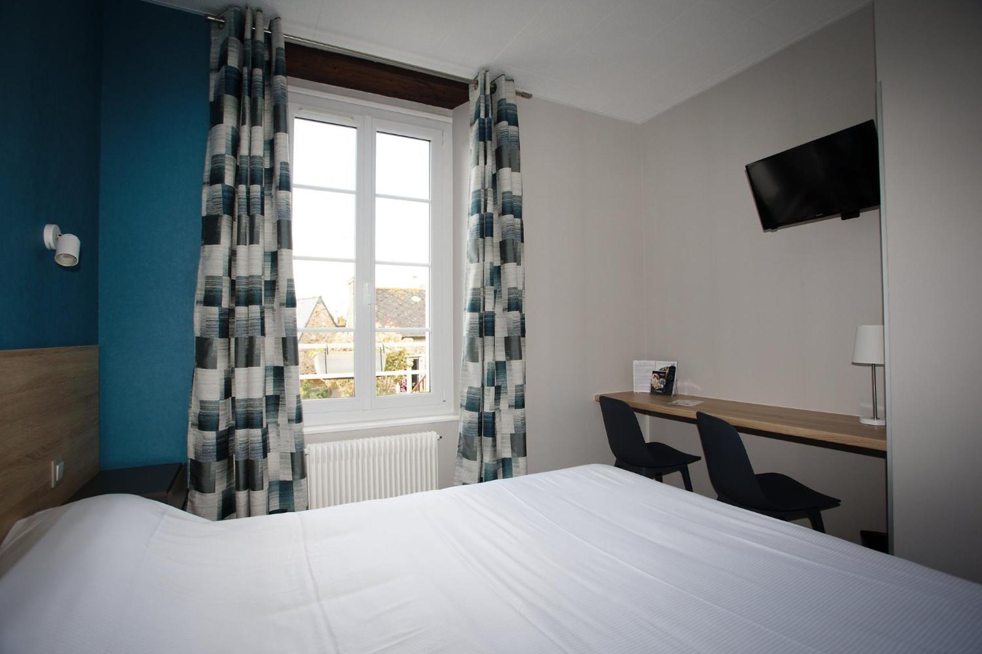 Contact Hotel - Hotel Le Lion D'Or Lamballe Exterior foto