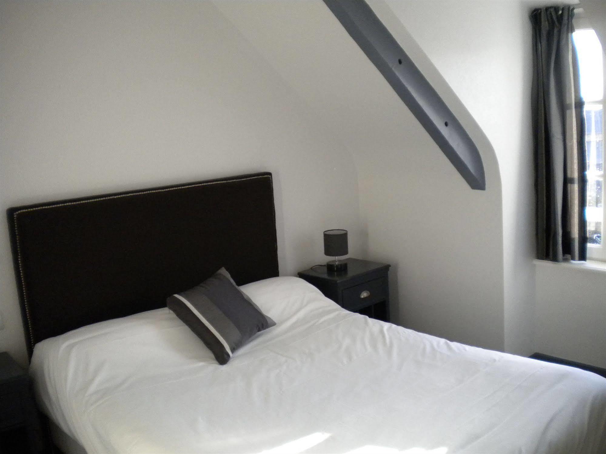 Contact Hotel - Hotel Le Lion D'Or Lamballe Exterior foto