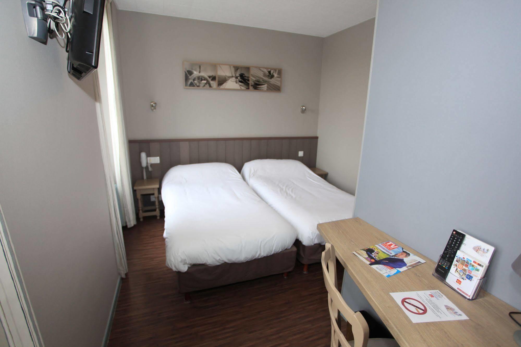 Contact Hotel - Hotel Le Lion D'Or Lamballe Exterior foto