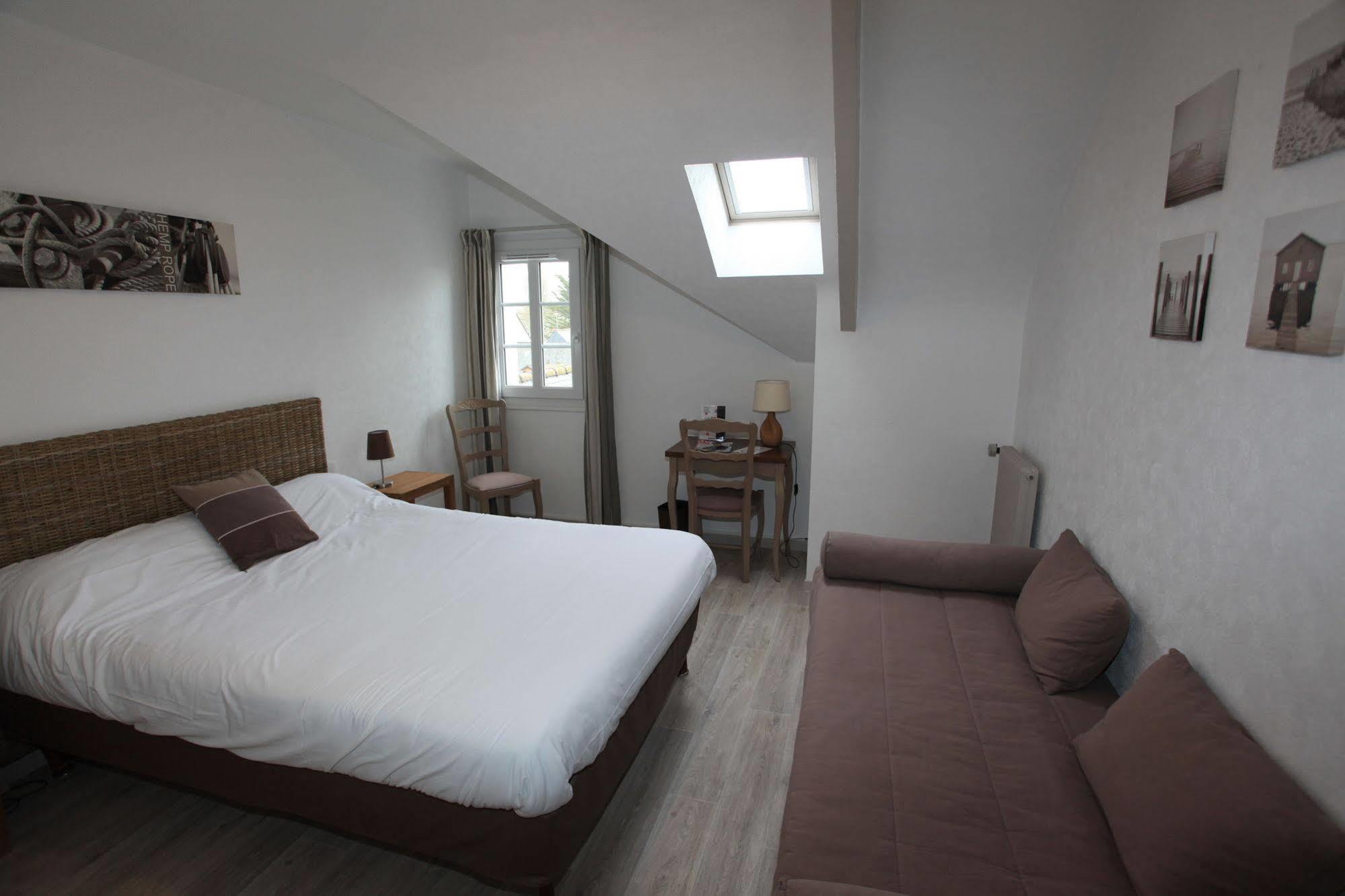 Contact Hotel - Hotel Le Lion D'Or Lamballe Exterior foto
