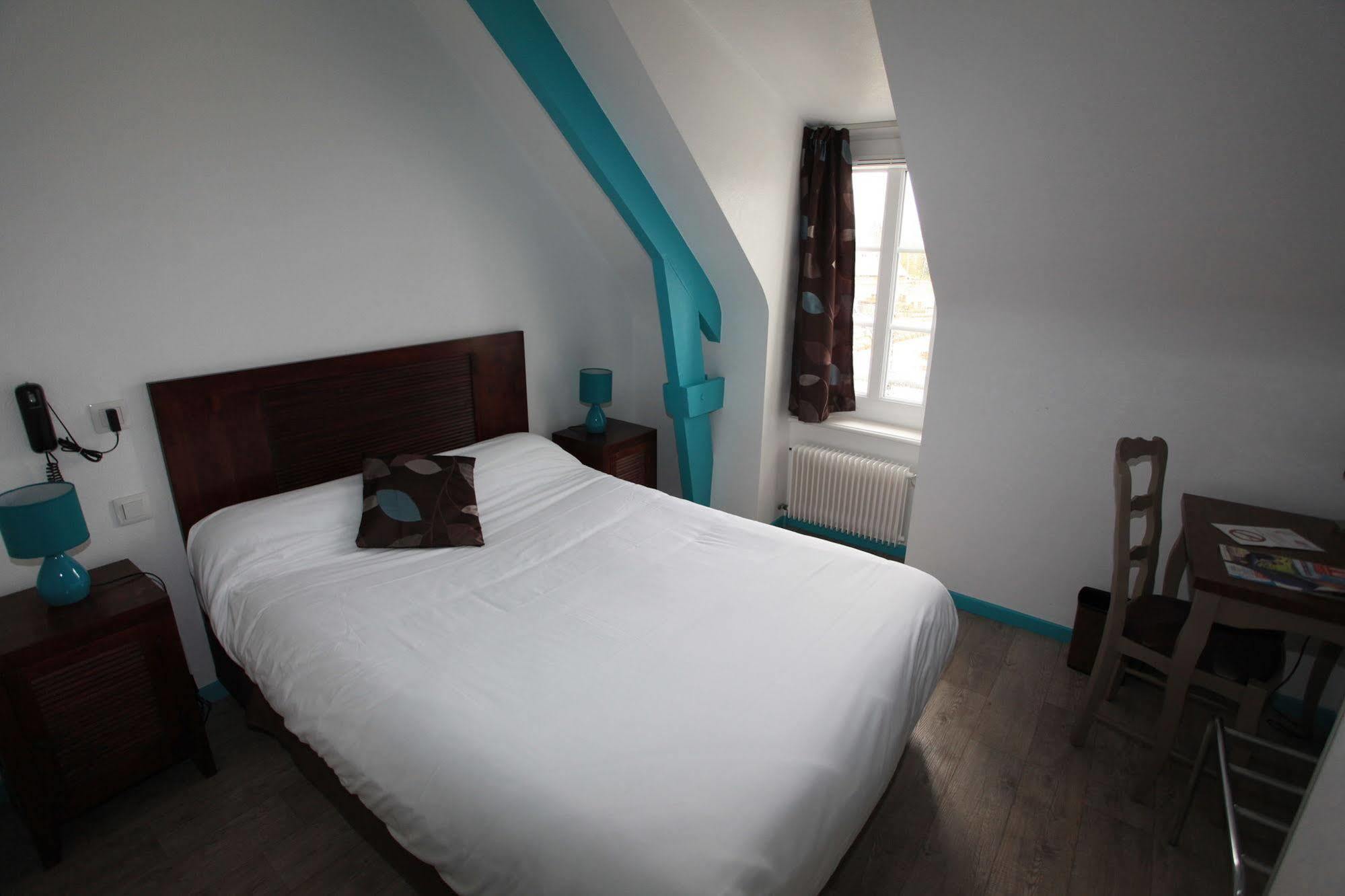 Contact Hotel - Hotel Le Lion D'Or Lamballe Exterior foto